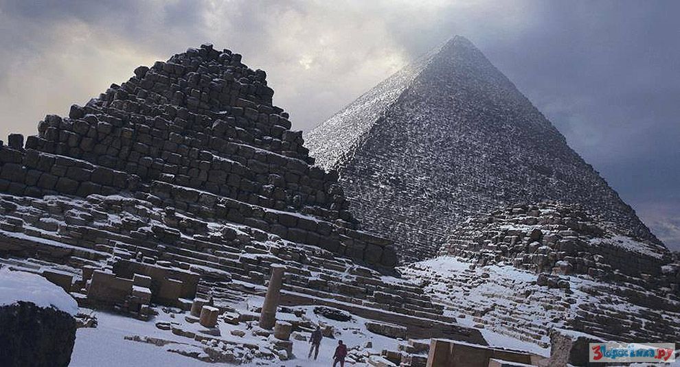 Сфинкс в снегу египет