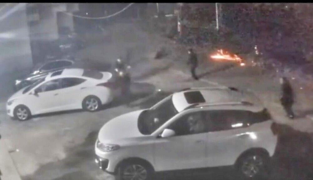 холлиокс (1995). бандиты похитили девушку. девушка в багажнике. включи похитили девушку. включи похитили девушку.