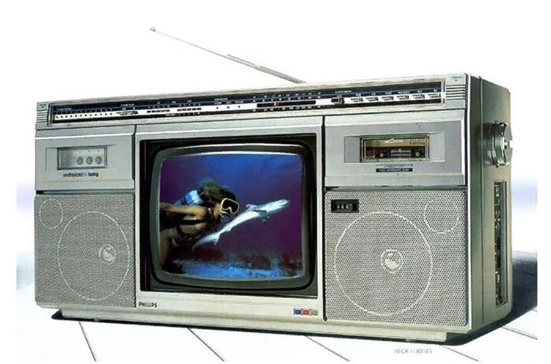Телевизор 80 х. Телемагнитола Амфитон-301. Телемагнитола Шарп. Телемагнитолы Националь Панасоник. Телемагнитола Хитачи.